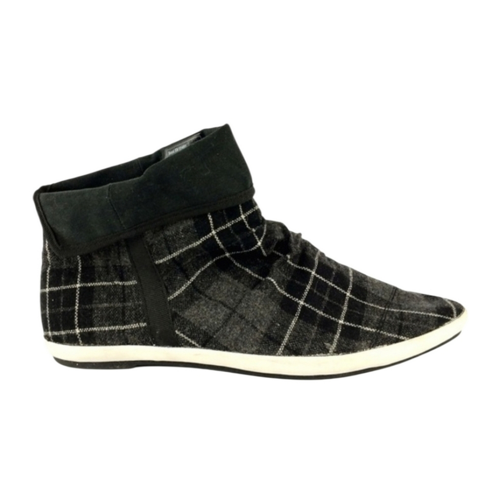 Sanuk Kat Sphynx Plaid black Boot, Bootie womens 7.5